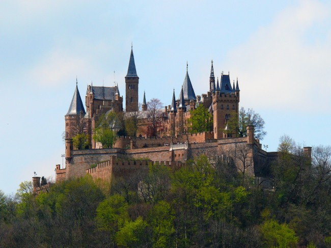 Burg_Hohenzollern_im_Blick_von_Mariazell (1)