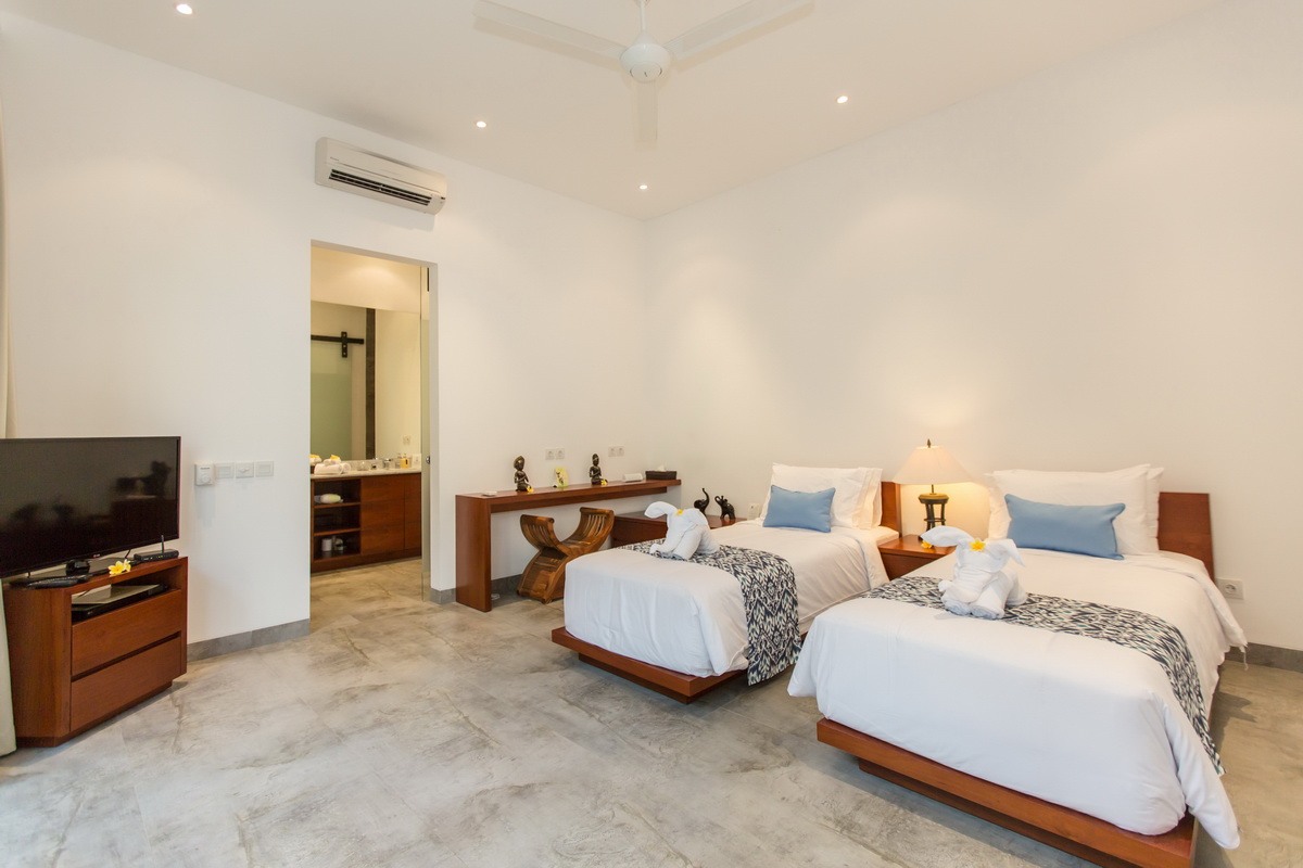 Gajah Villa Bali Bedroom 2-0354