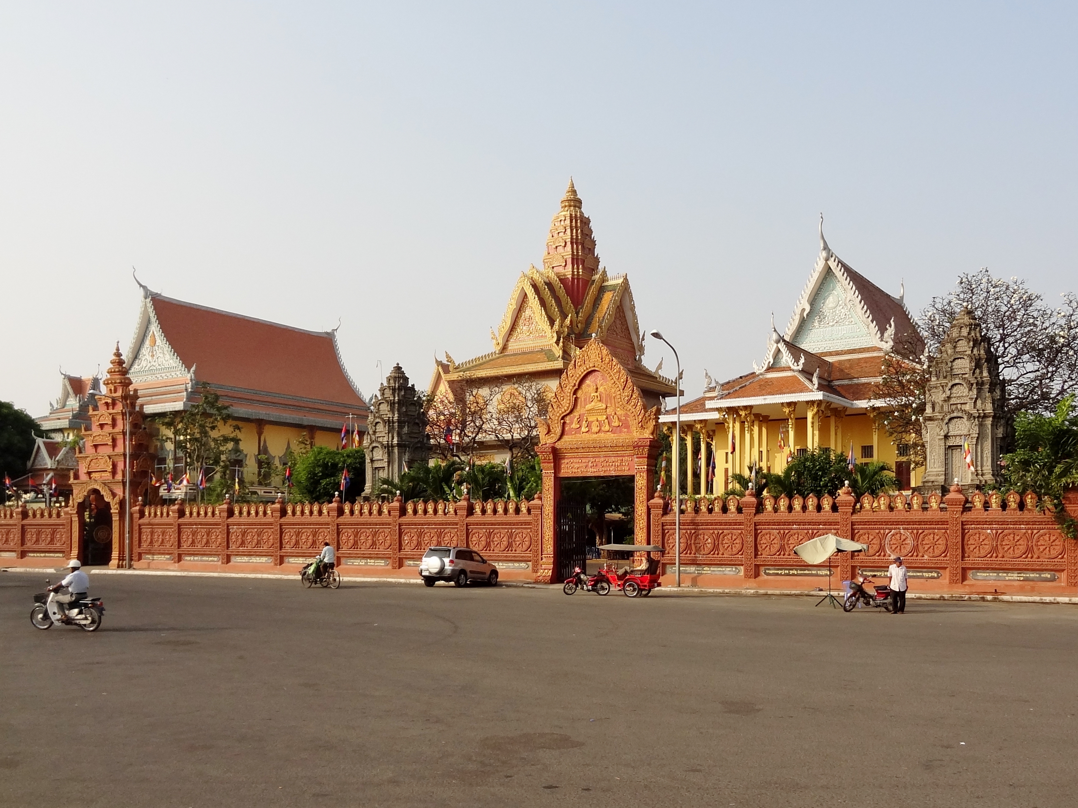 phnom_penh_wat_unalom_01