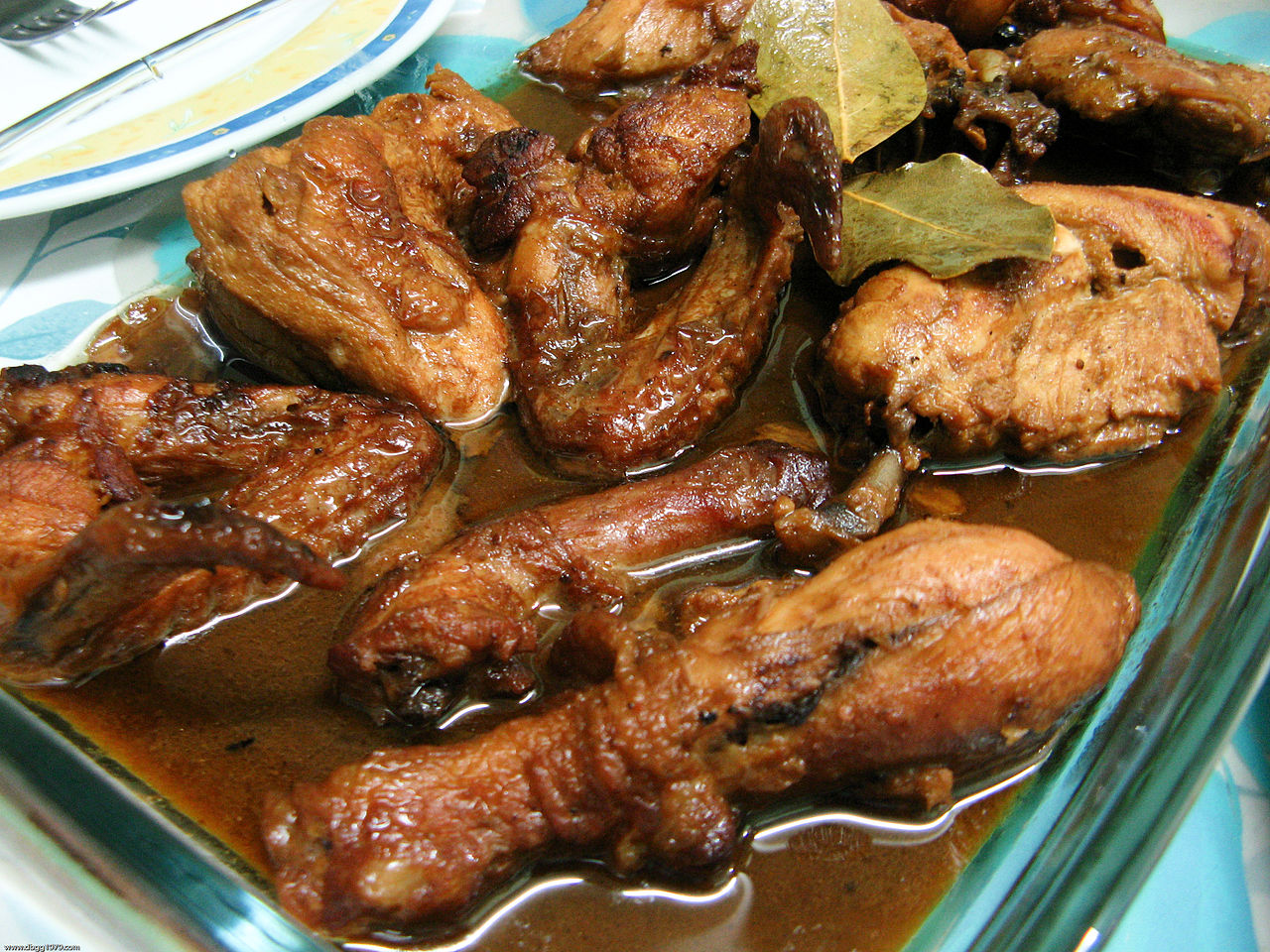 1280px-Chicken_adobo