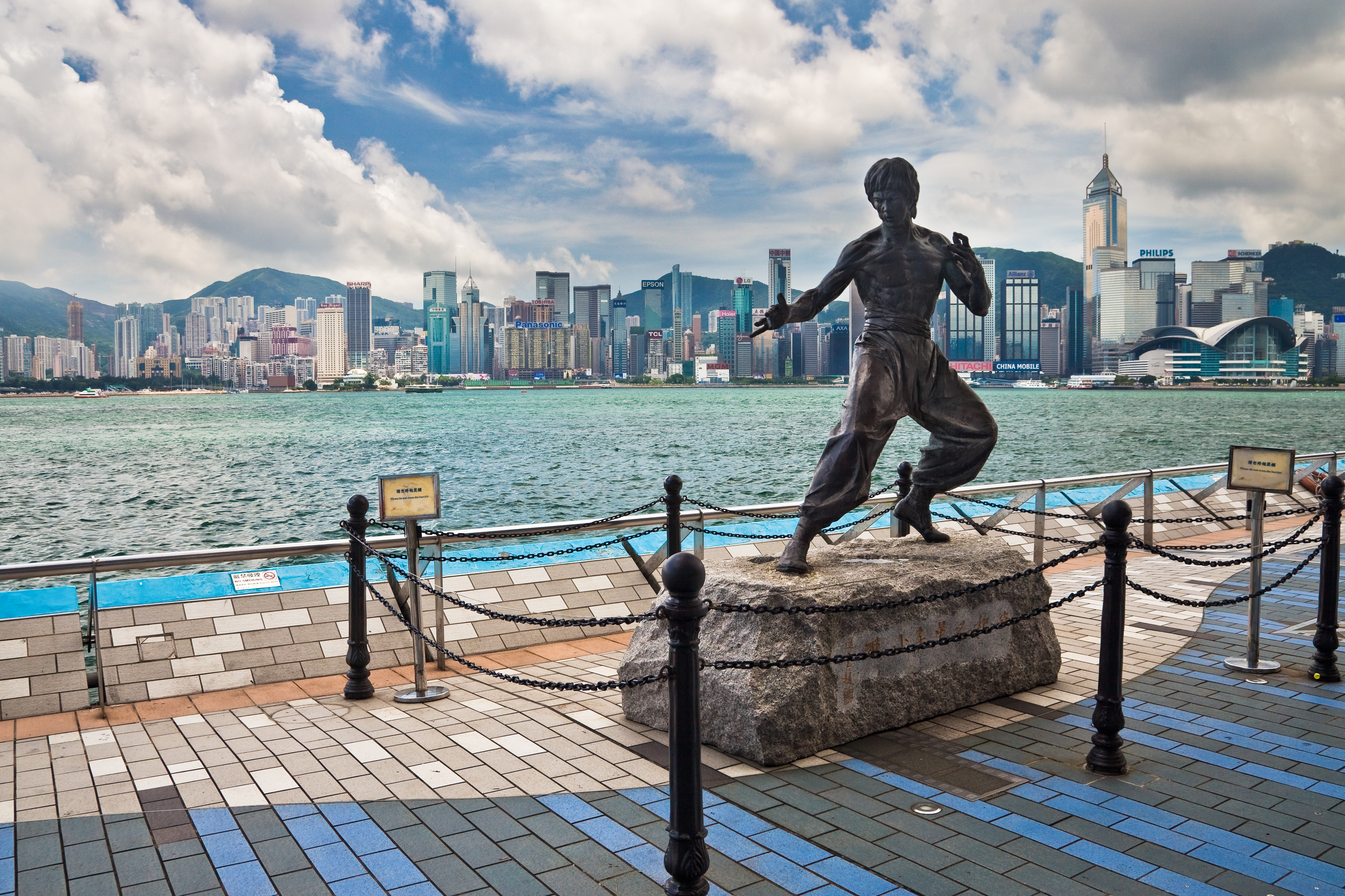 Avenue_of_Stars_Hong_Kong_Bruce_Lee_Statue