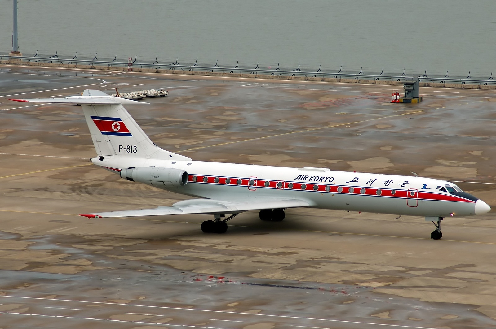 Air_Koryo_Tupolev_Tu-134_Tang-1