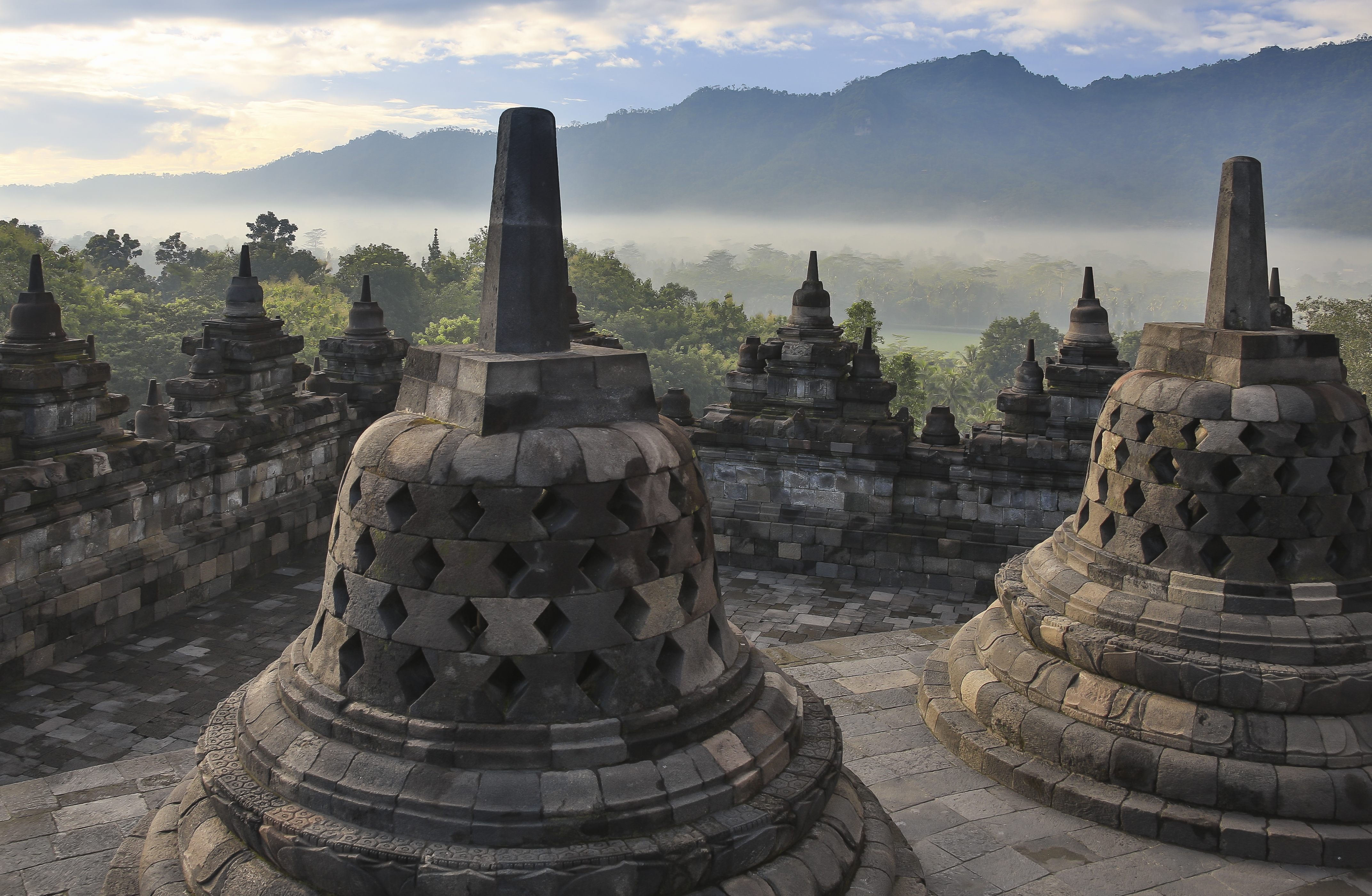 Borobudur-Temple-Park_Indonesia_Stupas-of-Borobudur-01