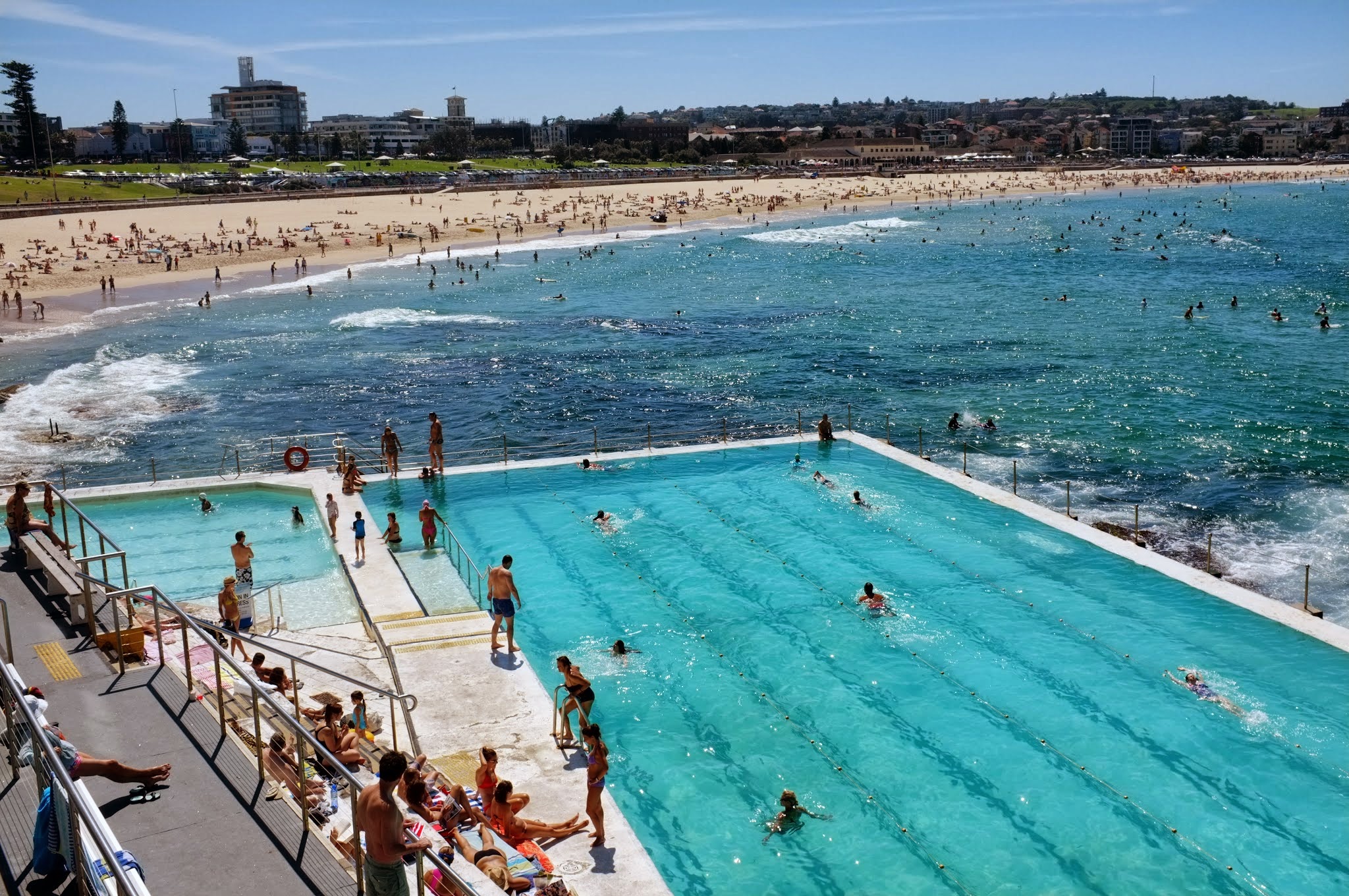 Icebergs_Club_and_Bondi_Beach