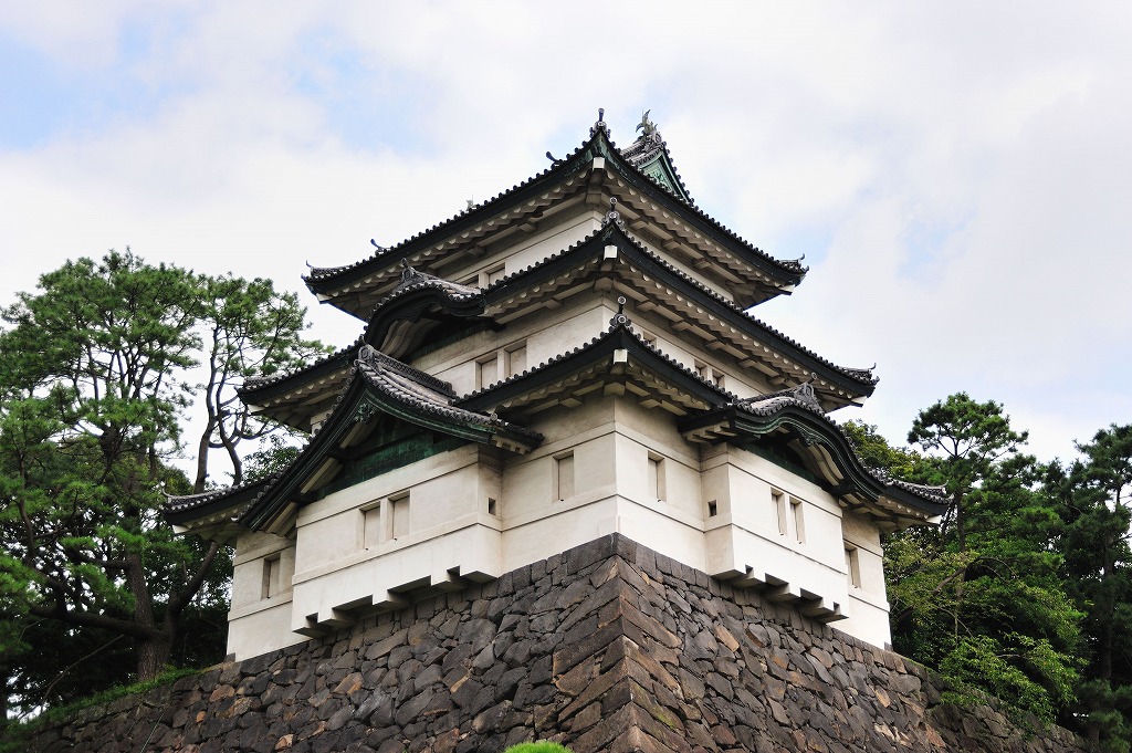 Tokyo_Imperial_Palace_fujimi_yagura