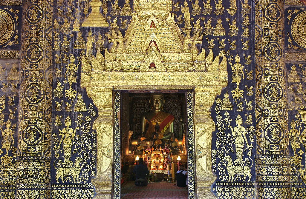 Wat_Xieng_Thong_golden_wall