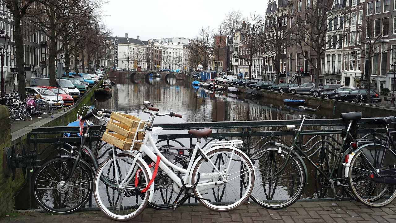 amsterdam-234527_1280