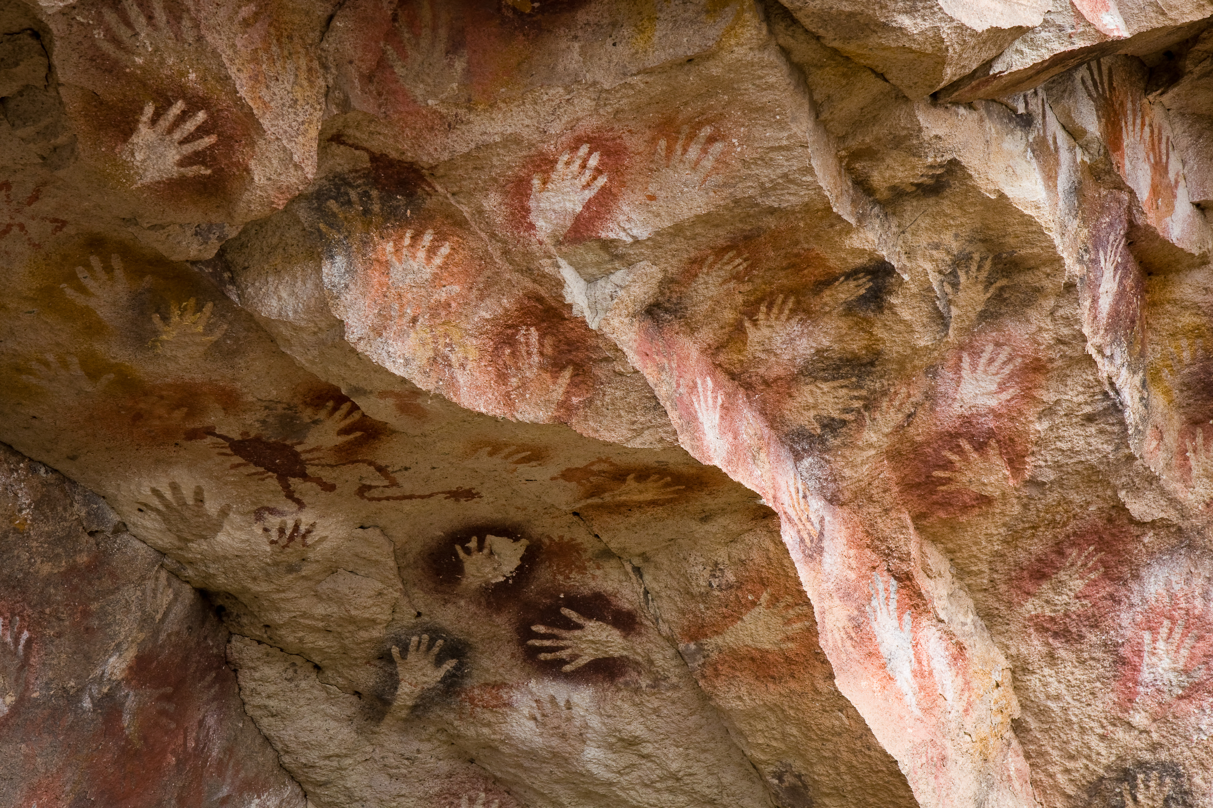 Ancient cave. Пещера Куэва-де-Лас-Манос. Наскальные рисунки Куэва-де-Лас-Манос. Пещера рук Куэва-де-Лас-Манос. Куэва-де-Лас-Манос Аргентина.