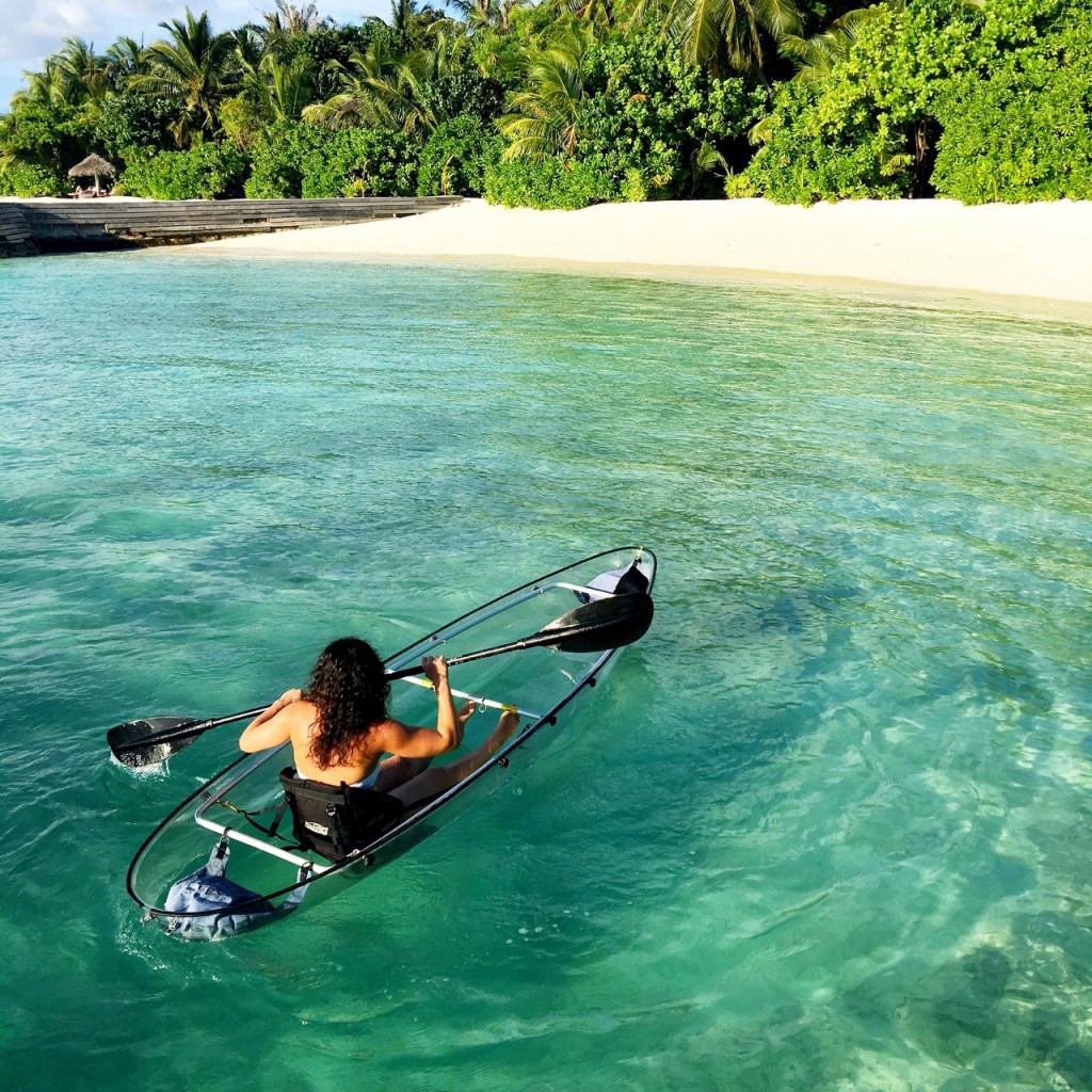 Baros_Maldives_Luxury_Resort_Paradise_House-Reef_Snorkel_clear_kayak_transparent_glass_bottom-1024x1024