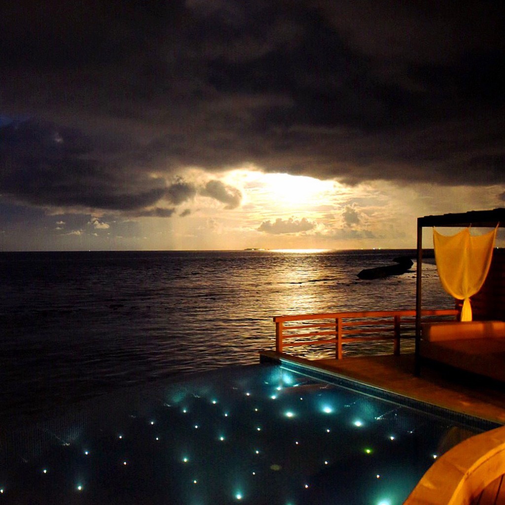 Baros_Maldives_Luxury_Resort_Paradise_villa_life-4-1024x1024
