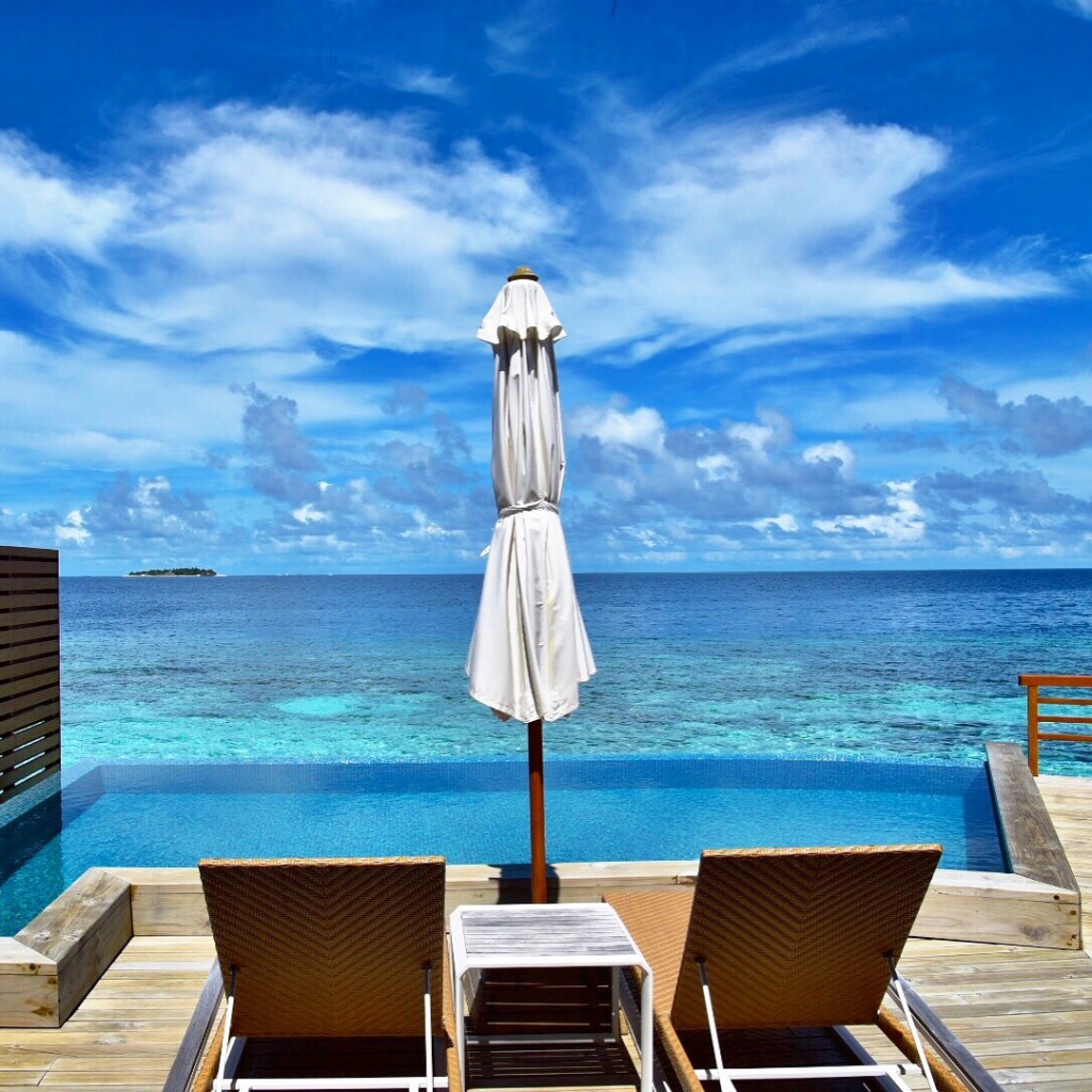 Baros_Maldives_Luxury_Resort_Paradise_villa_life-5-1024x1024