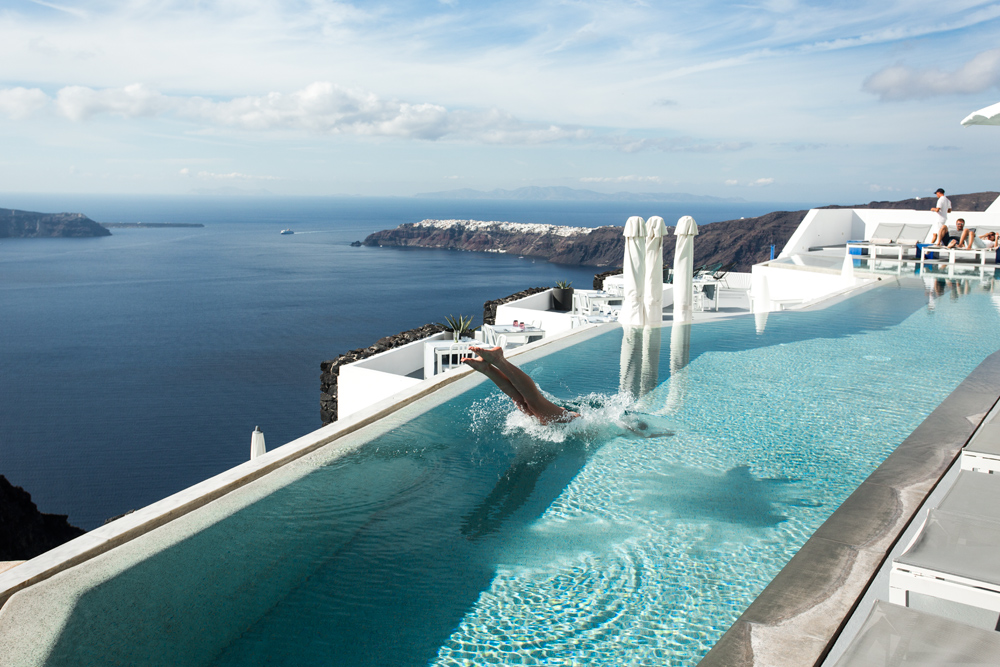 Grace-Hotel-Santorini-Luxe-Nomad-Oracle-Fox