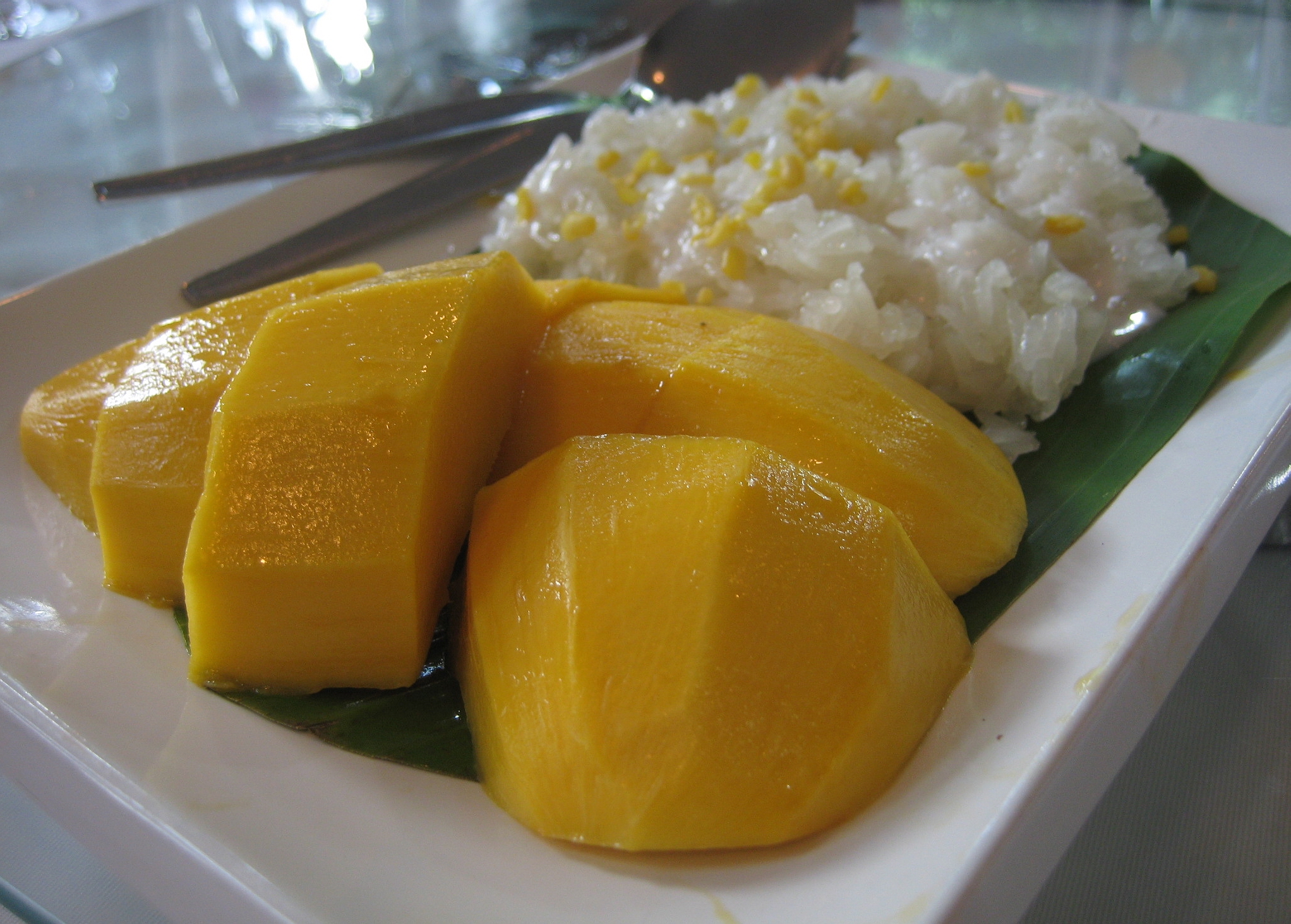 Mango_with_glutinous_rice