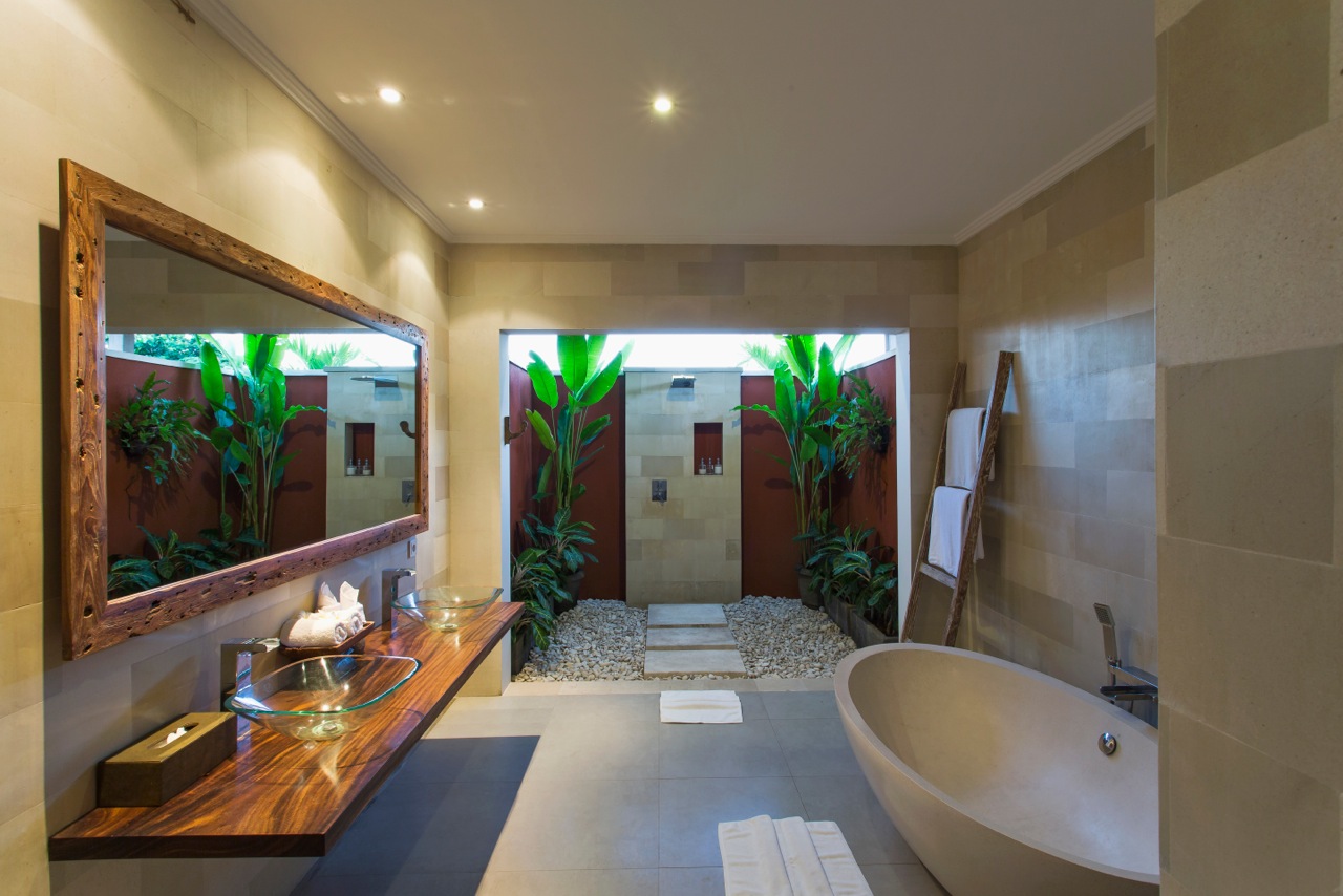 Pantai Indah Villa Bathroom