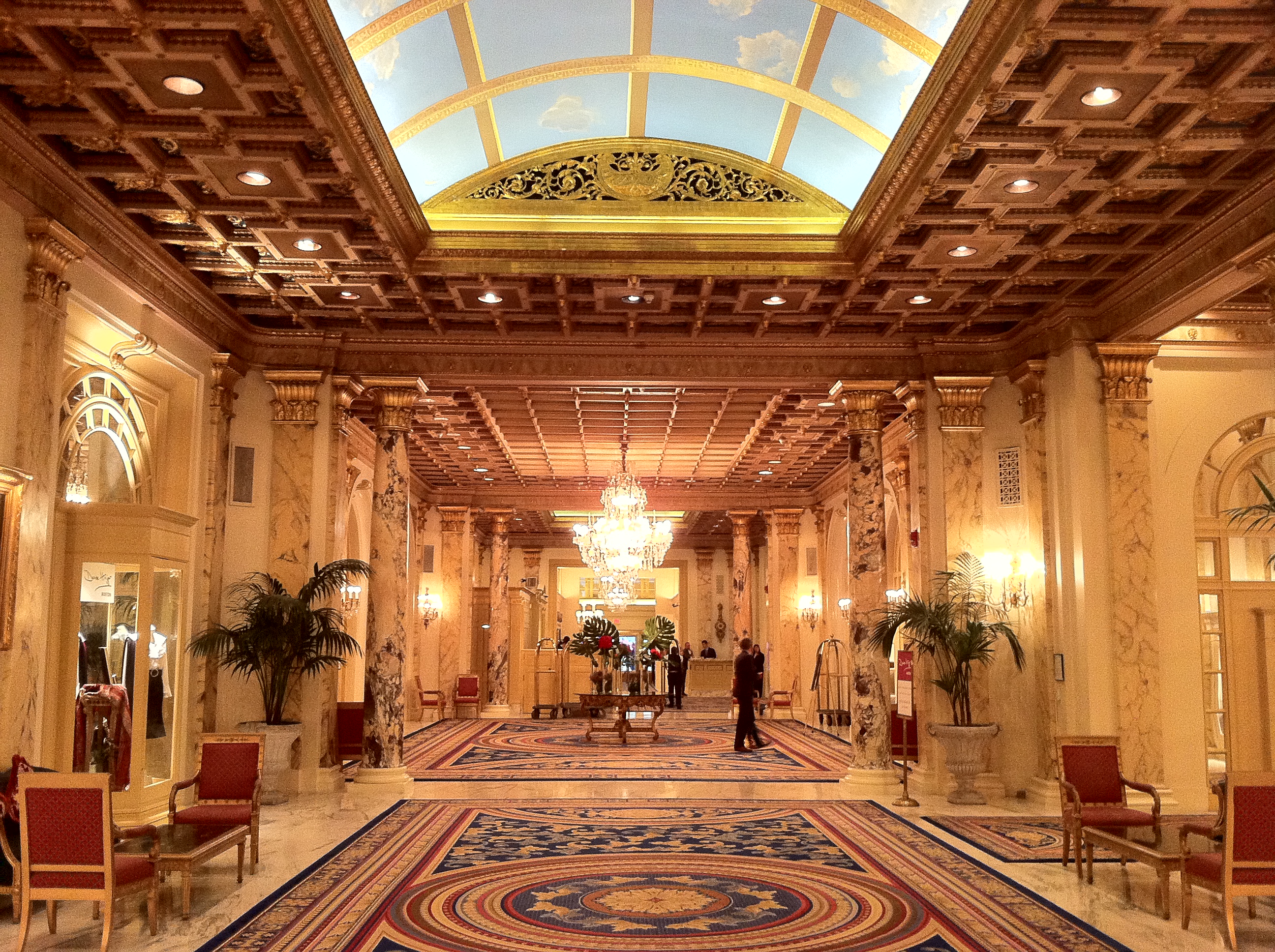 Inside_the_Fairmont_Copley_Plaza