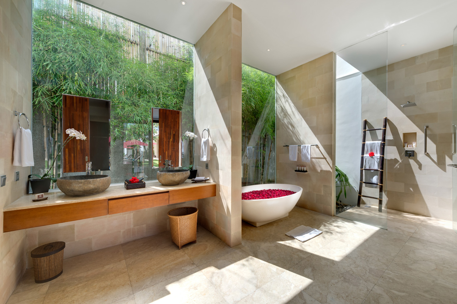 Casa-Brio-guest-1-bathroom1