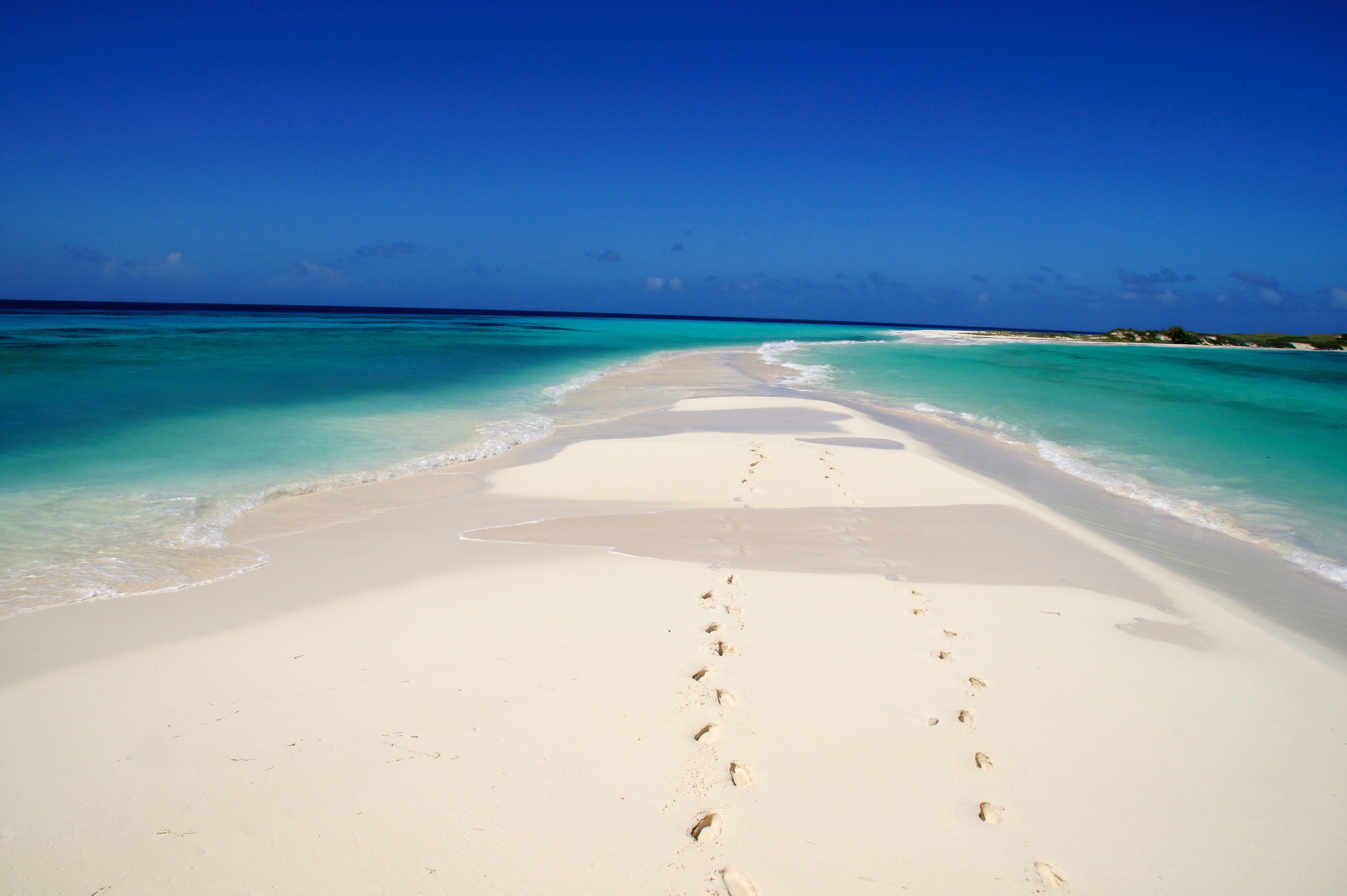 Cayo_de_Agua_in_Los_Roques