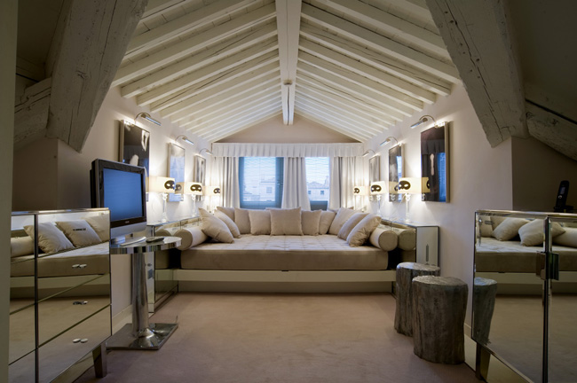 Attic-Suite-Grand-Canal