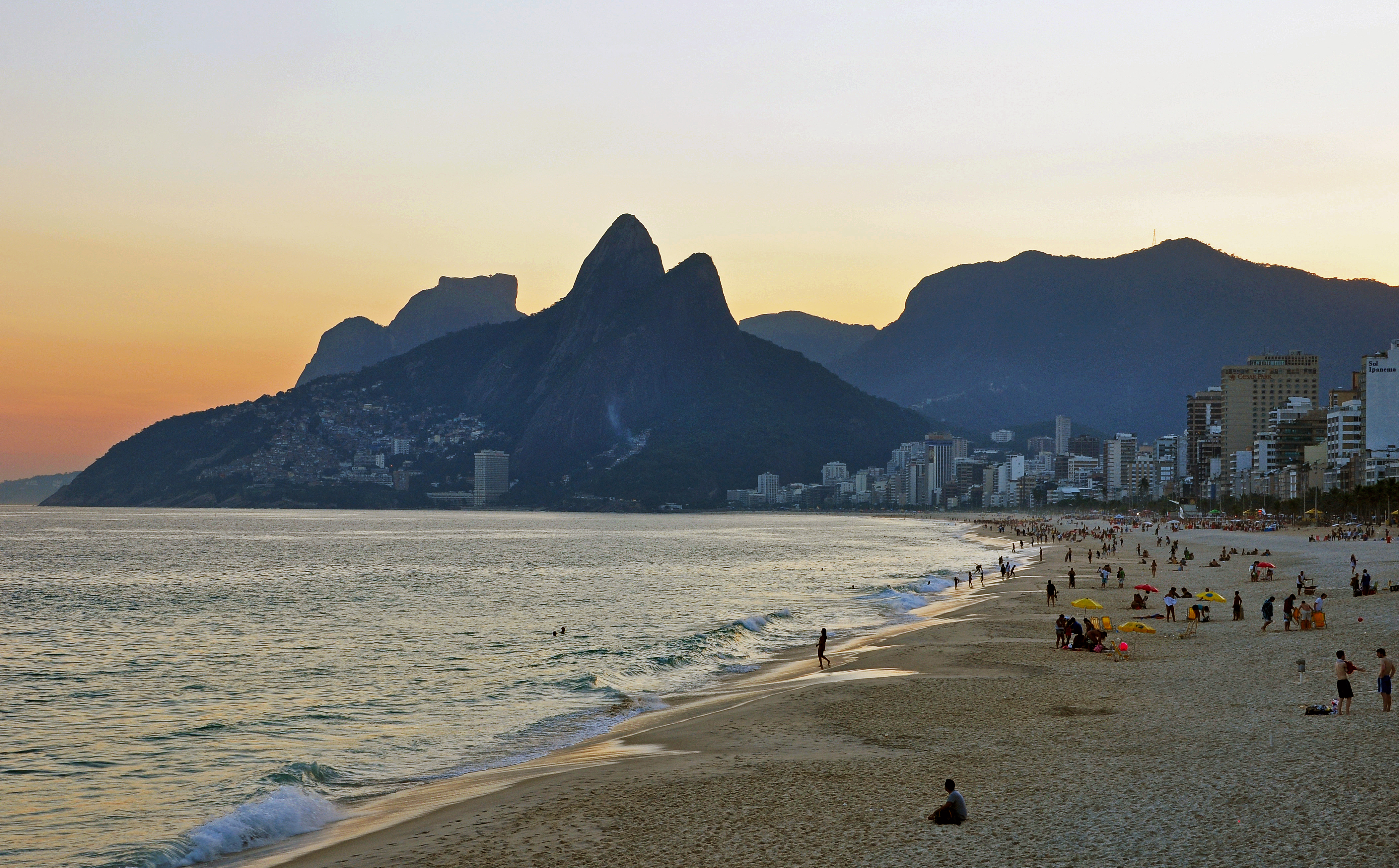 1_ipanema_beach_vidigal_sunset