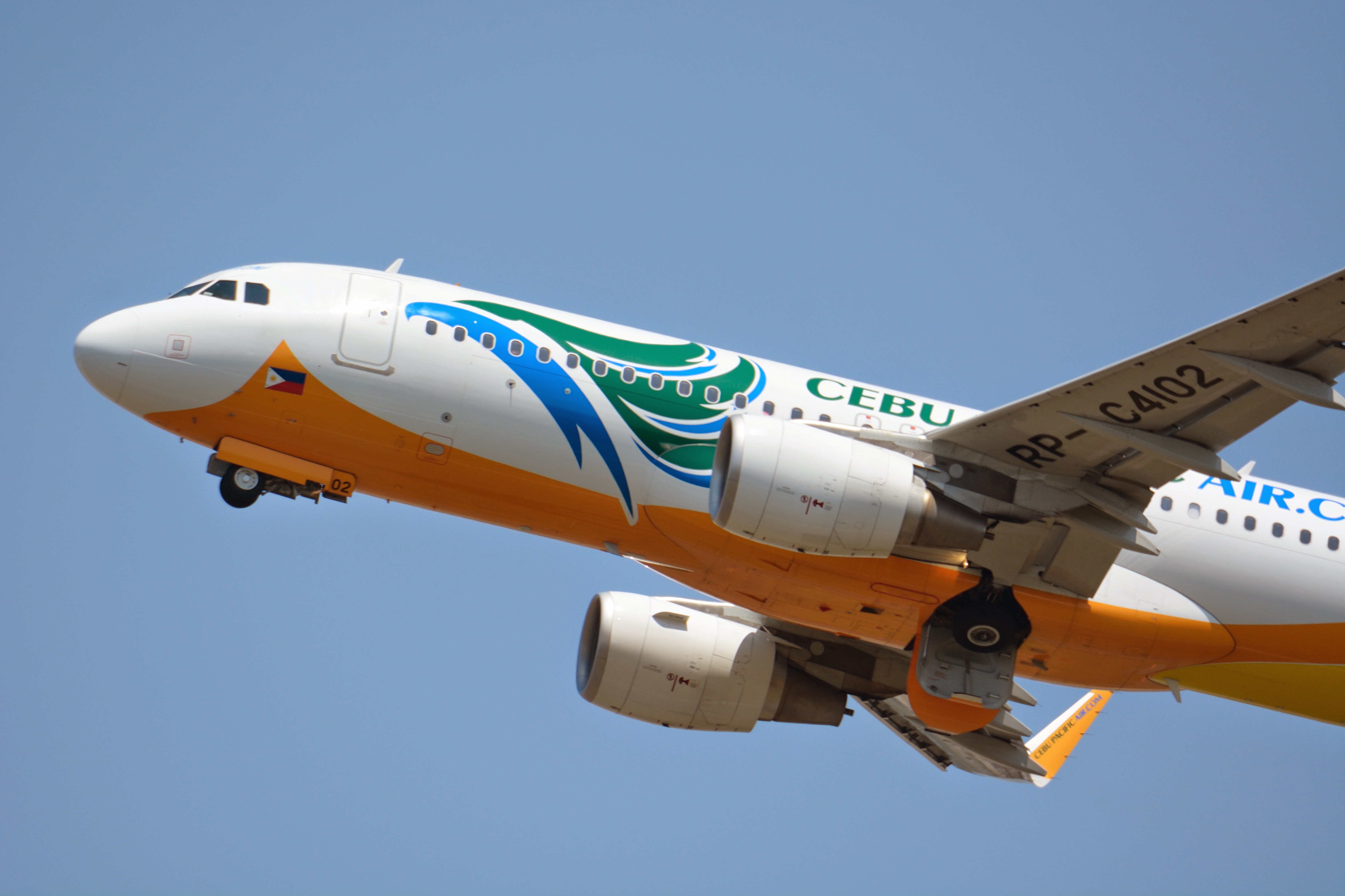 Cebu_Pacific_Air,_Airbus_A320-200_RP-C4102_NRT_(17635077395)