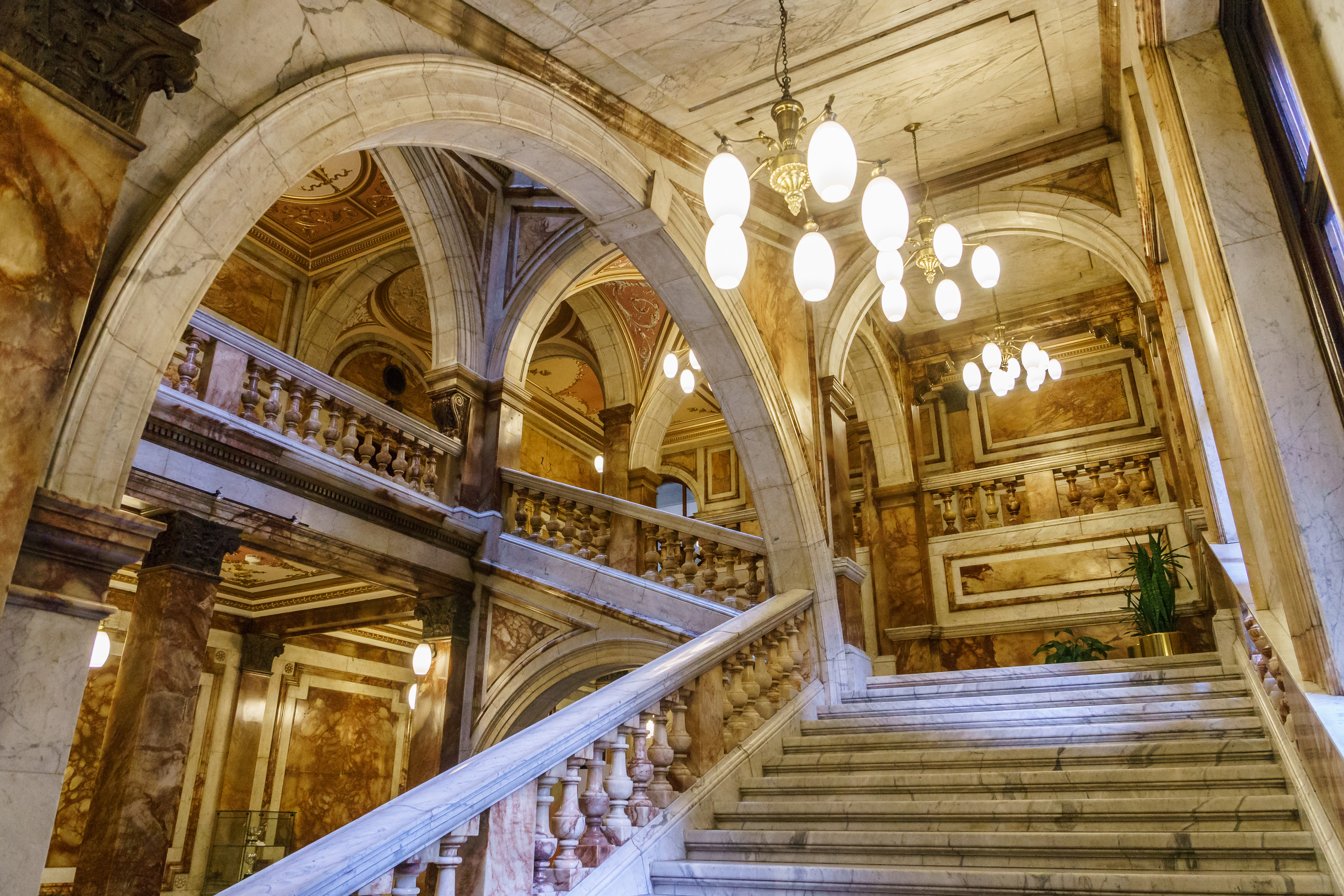 Glasgow City Chambers - Staircase - 7