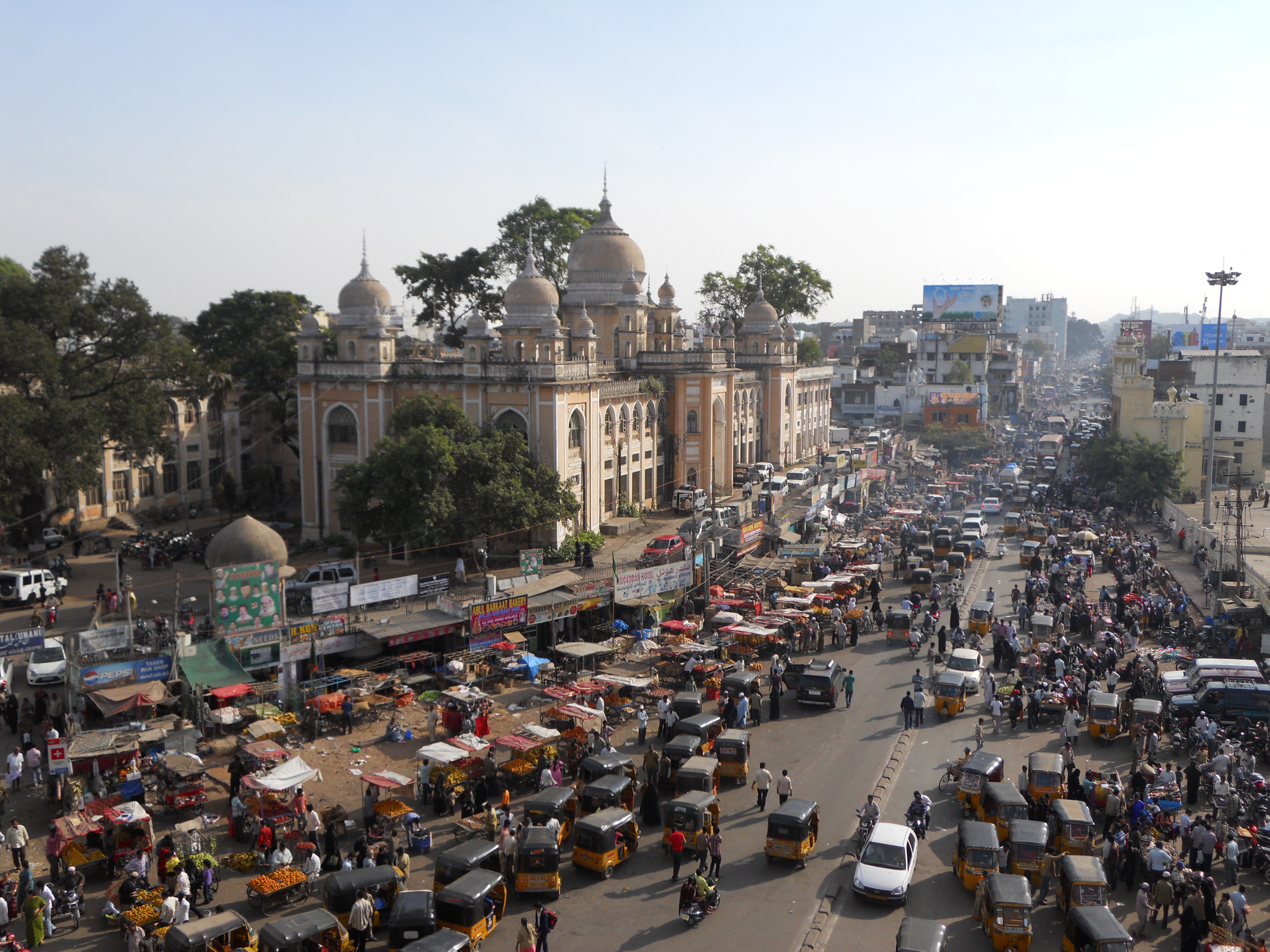 traffic_view_from_charminar