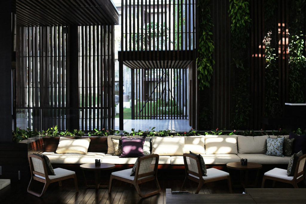 alila-seminyak-lobby-lounge-05-1024x683