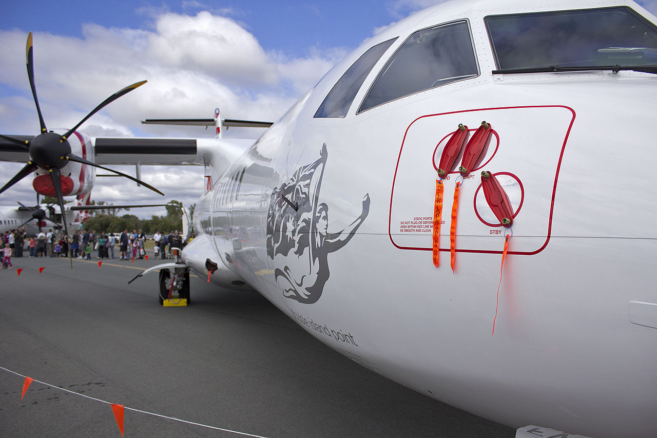 1280px-virgin_australia_vh-fvu_atr_72-212a_at_the_canberra_airport_open_day_7