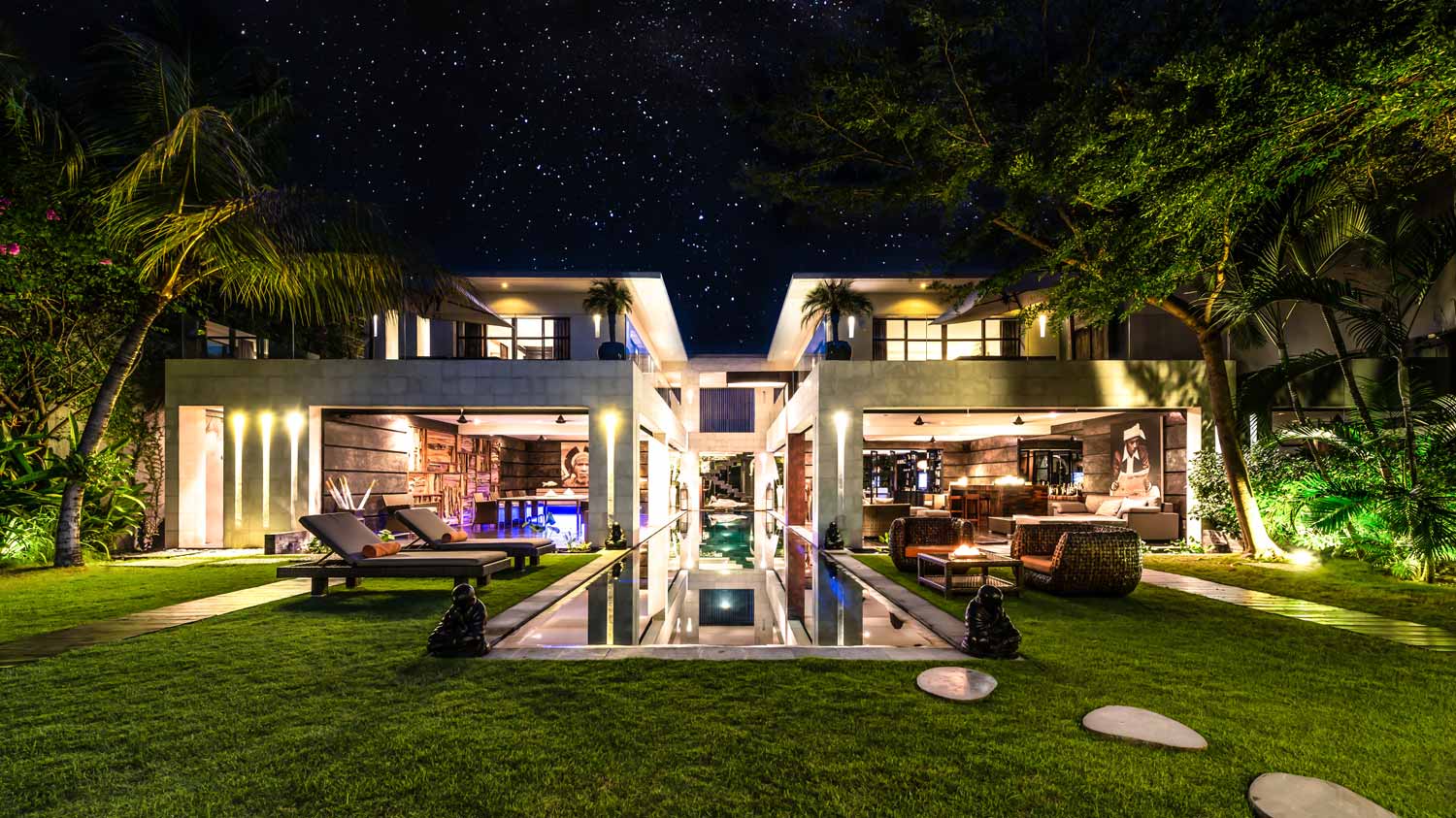 villa-casa-hannah-bali-seminyak-5-bedrooms-house-rent-design-swimmingpool-graden-night-candles